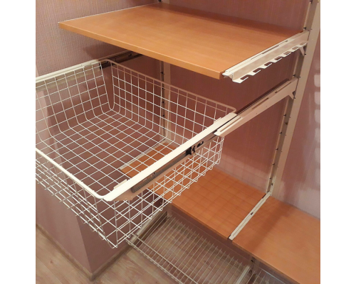 Стеллаж с полками для книг в гостиную